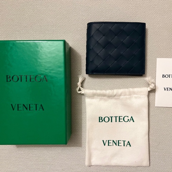 Authentic Bottega Veneta Men’s Wallet